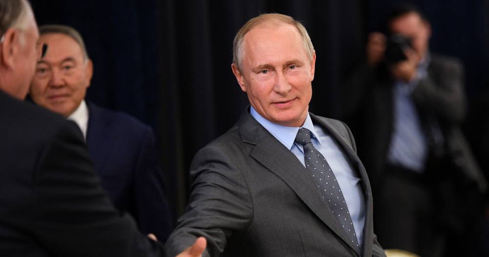 Большинство россиян одобряет работу Владимира Путина
