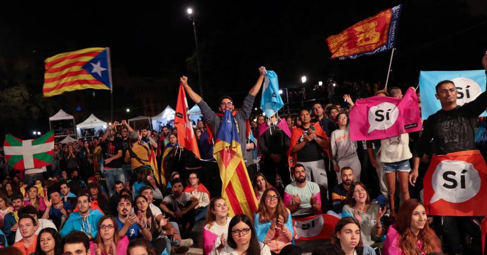 Парламент Каталонии намерен принять одностороннее решение о независимости