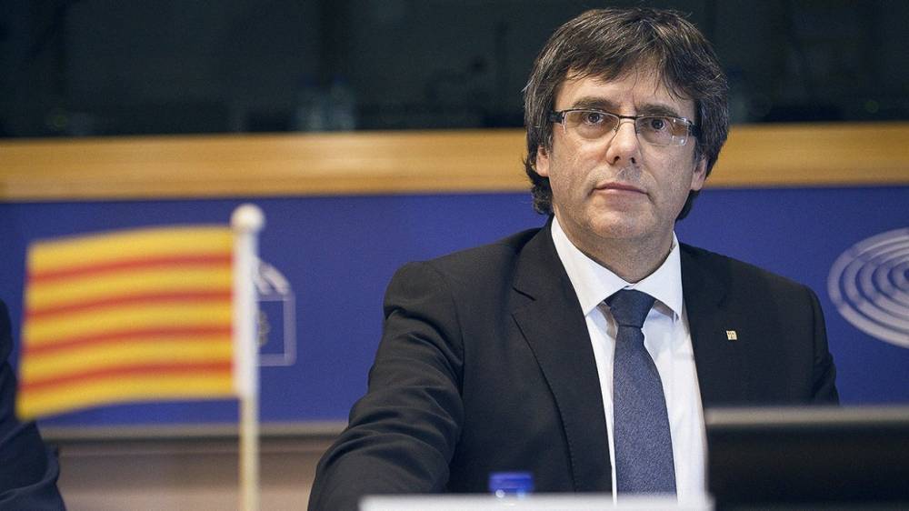 Мадрид разрешил главе Каталонии Пучдемону участвовать в выборах