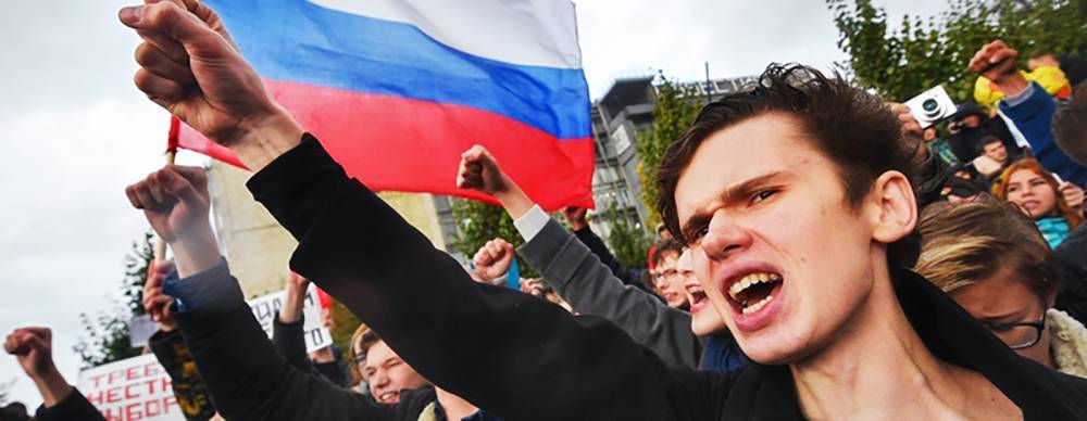 День рождения Путина на улице Навального. Репортаж с Пушкинской площади