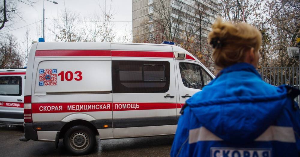 В Петербурге женщину и ребёнка госпитализировали после ДТП