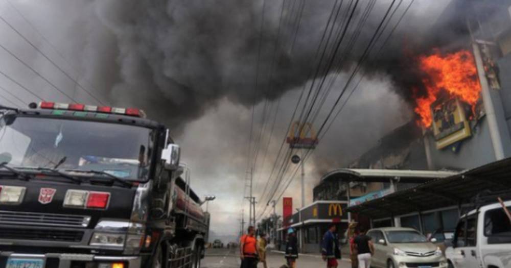 На Филиппинах при пожаре в торговом центре погибло 37 человек