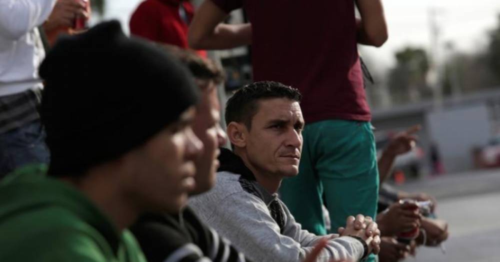 Американский суд частично отменил запрет Трампа на въезд беженцев в страну