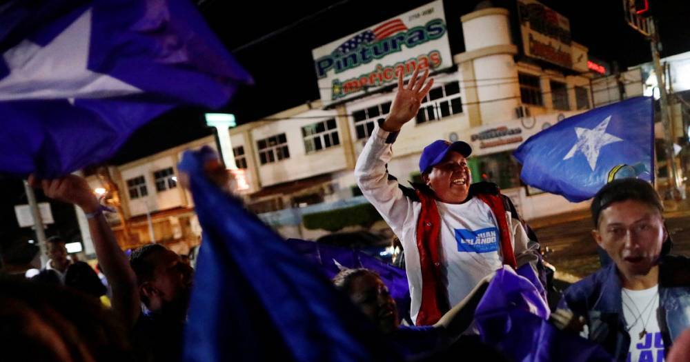 В Гондурасе снова перенесли объявление итогов президентских выборов
