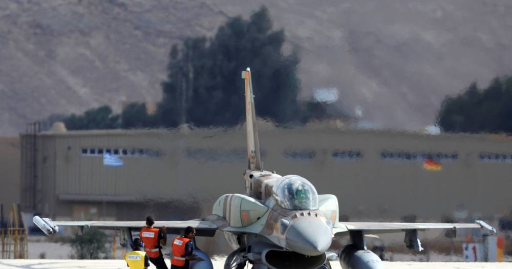 Десять человек пострадали при ударе самолёта Израиля по сектору Газа