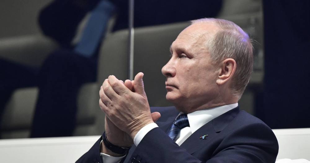 Путин ответил на вопрос Стоуна о "желании стать царём"