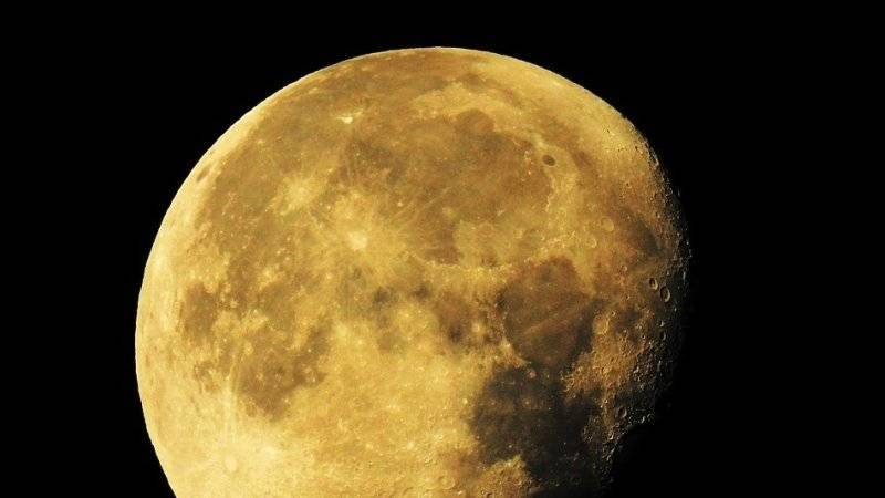 Уфологи обнаружили «город инопланетян» на обратной стороне Луны
