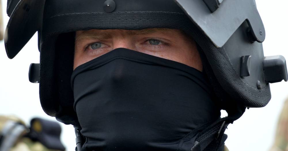 В центре Киева 30 мужчин в масках украли шоколад из магазина