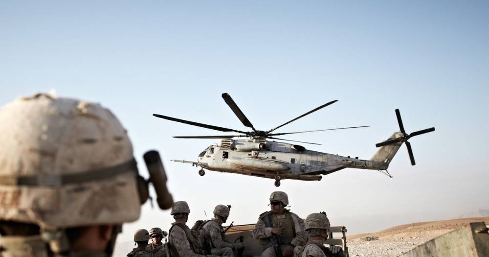 Боевиков ИГ в Афганистан могут перебрасывать на американских вертолётах