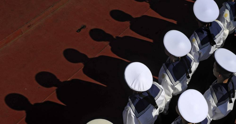 В Тартусе начался первый зарубежный парад в честь дня ВМФ