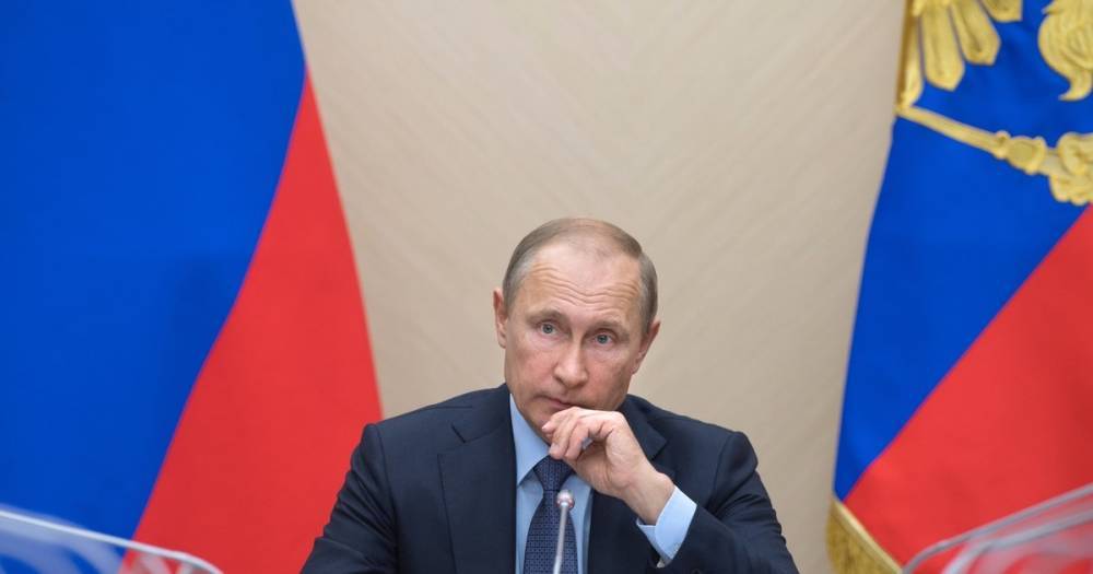 Путин ужесточил наказание за склонение к самоубийству