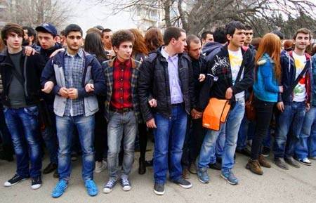 Грузинские студенты начали «марш против российской оккупации»