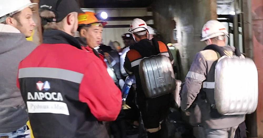 Родственник одного из пропавших шахтёров спустится к руднику "Мир"