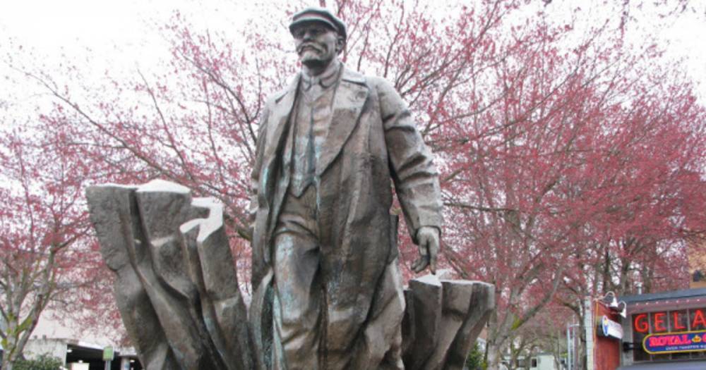 Власти Сиэтла собираются снести памятник Владимиру Ленину
