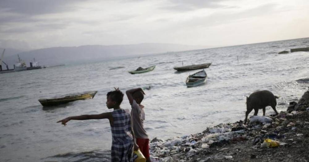 При кораблекрушении у Гаити погибло шесть человек