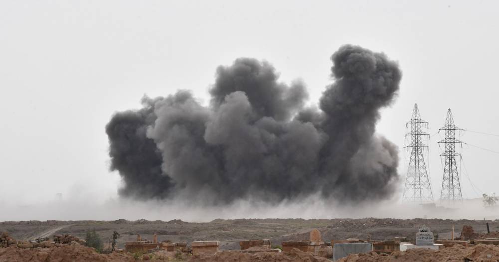 ВКС РФ уничтожили под Дейр-эз-Зором колонну из 200 боевиков ИГИЛ