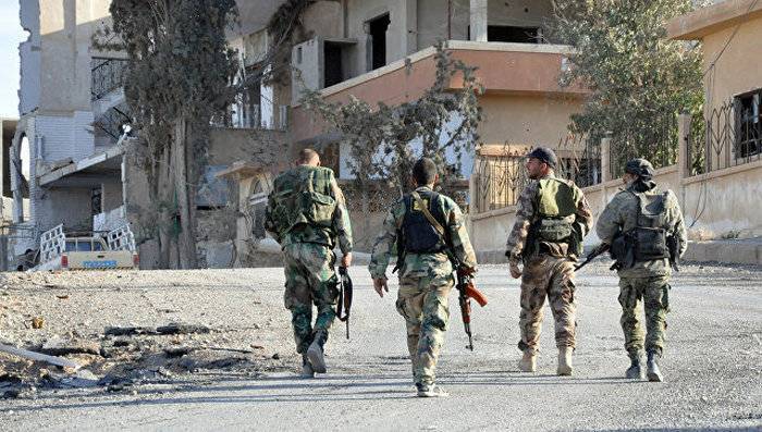 Сирийская армия окружила боевиков ИГ* на северо-востоке провинции Хомс