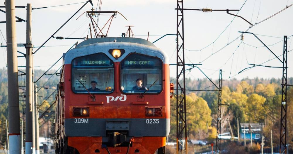 Электричка сбила трёх человек на станции Перово