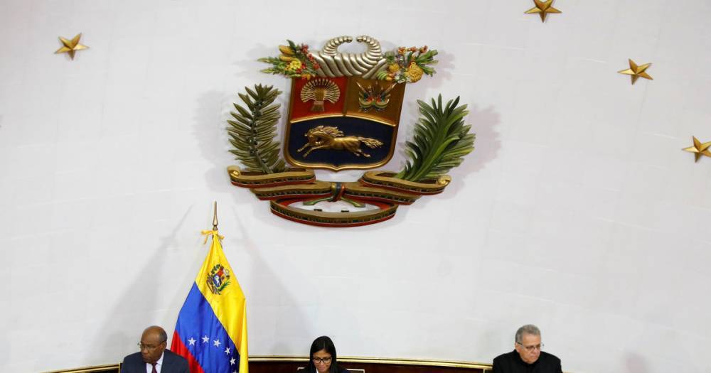 Учредительное собрание Венесуэлы провозгласило себя высшим органом власти