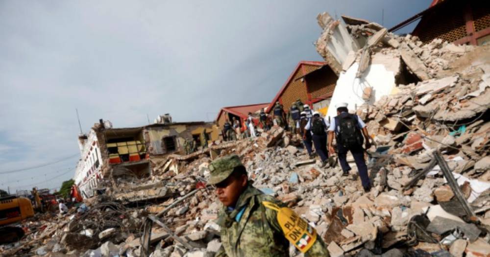 Число жертв землетрясения в Мексике достигло 65 человек