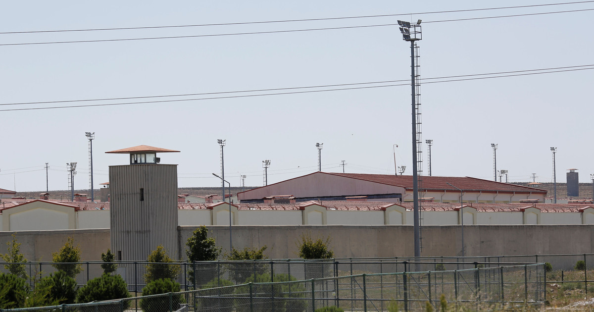 Более 160 заключённых калифорнийской тюрьмы устроили бунт
