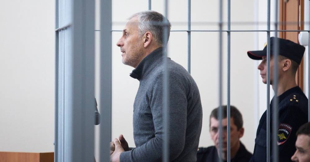 Заседание по делу экс-губернатора Хорошавина перенесено из-за его госпитализации