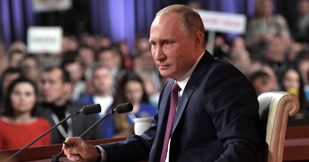 Путин допустил введение в стране звания заслуженного журналиста России