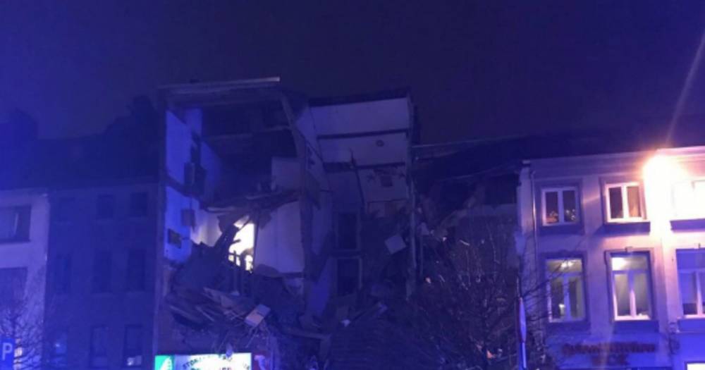 В бельгийском Антверпене в результате взрыва рухнуло здание