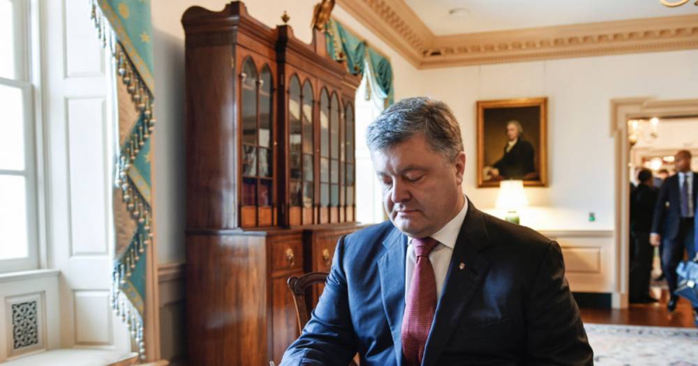 Украинский разведчик заявил, что переговоры Порошенко можно спокойно прослушать