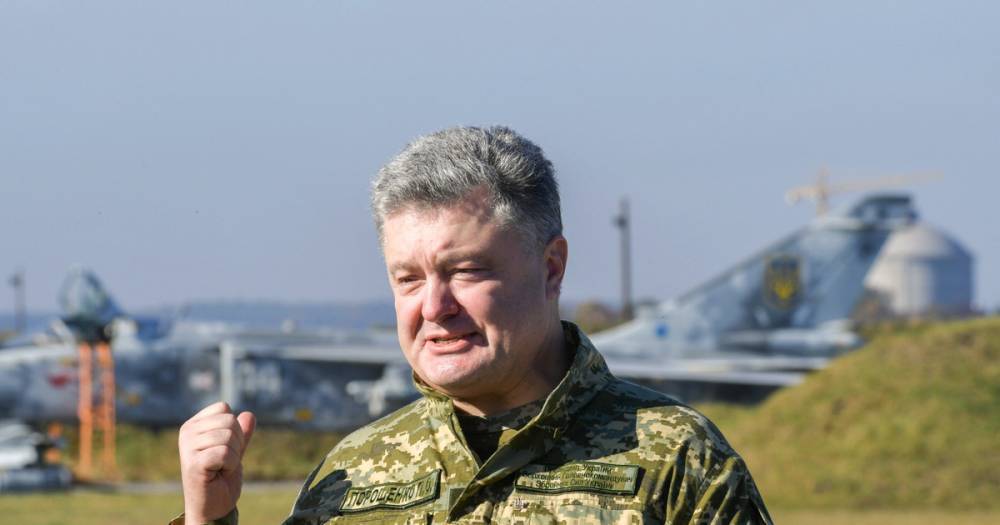 Порошенко разрешил ВСУ применять в Донбассе всё имеющееся оружие