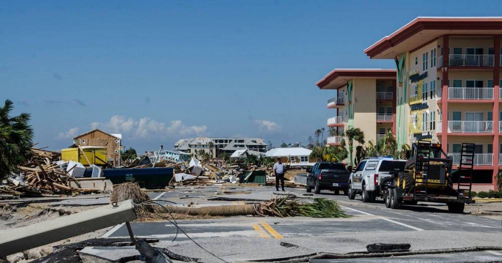 В США число жертв урагана "Майкл" возросло до 17 человек