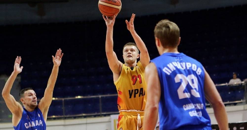 Баскетболисты "Урала" сыграют с учеником, получившим двойку за "Движение вверх"