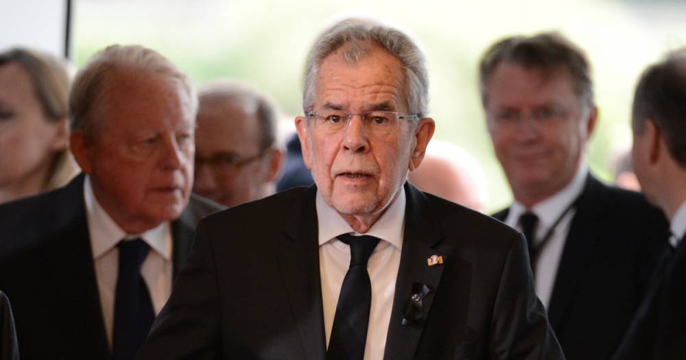 Президент Австрии призвал тщательно расследовать дело о "шпионаже"
