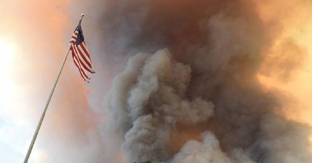 Из-за пожаров Трамп объявил в Калифорнии режим крупного стихийного бедствия