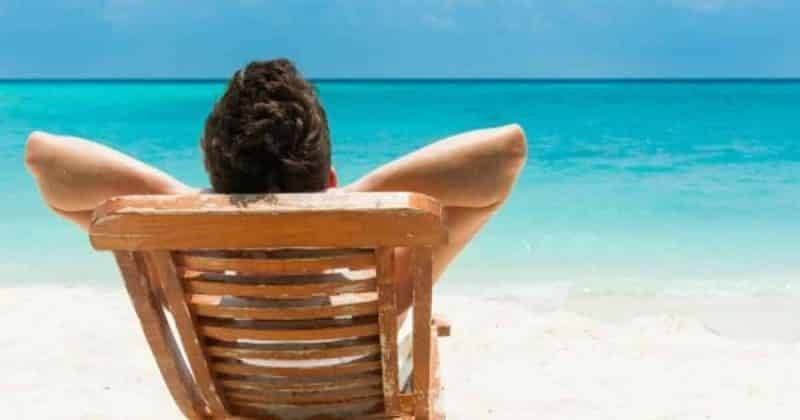 Родители ищут няню для поездки на Багамы и готовы платить £1500, но есть подвох