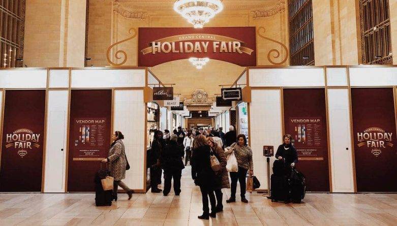 На Центральном вокзале Нью-Йорка открылась ежегодная праздничная ярмарка — Holiday Fair