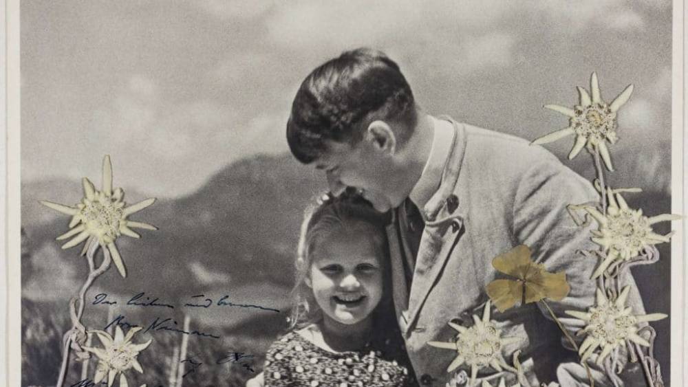 Удивительная фотография: как еврейская девочка стала любимицей Гитлера