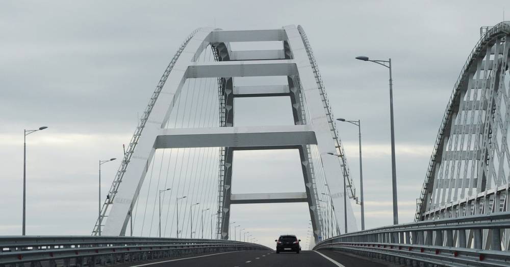 "Ложь". В Симферополе ответили на заявления Киева о "проседании" Крымского моста