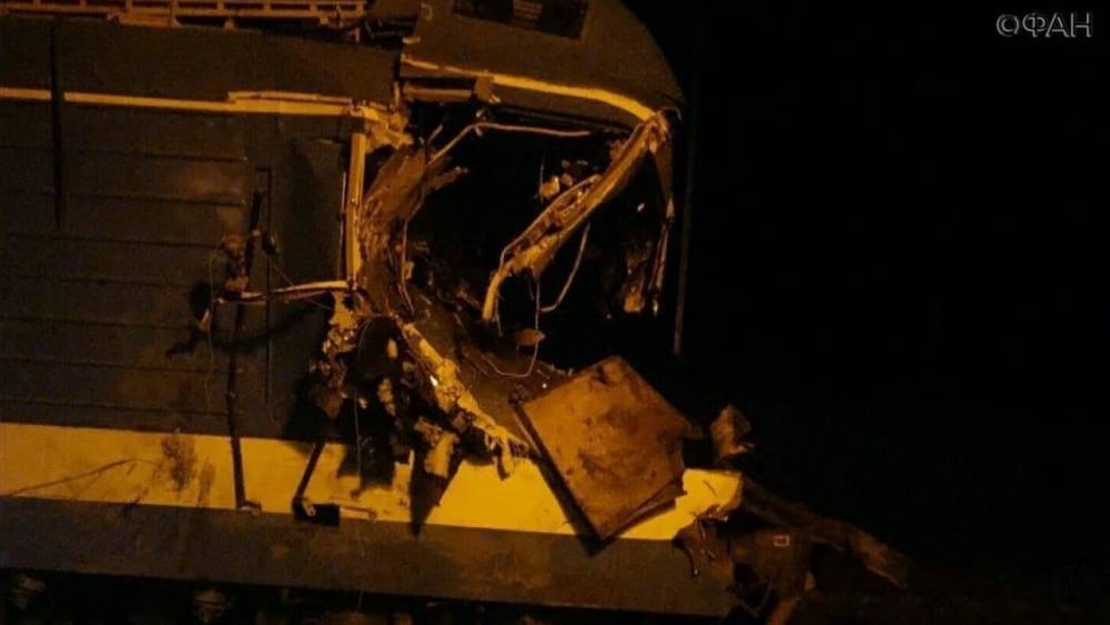 Появилось видео с места столкновения поезда и грузовика на Кубани