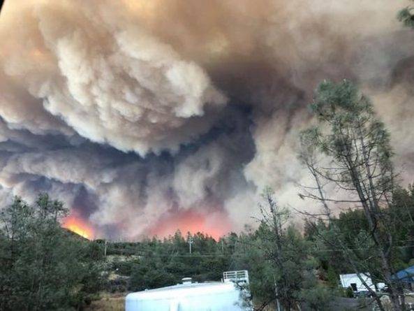 Рай в огне: в Калифорнии масштабный пожар практически уничтожил город Парадайс