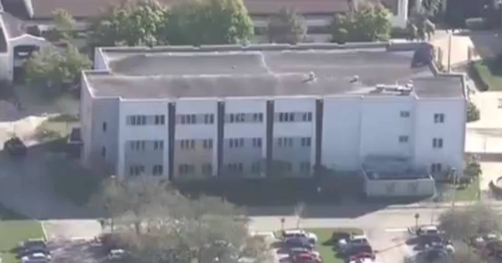 Школьники сняли момент стрельбы во Флориде на видео