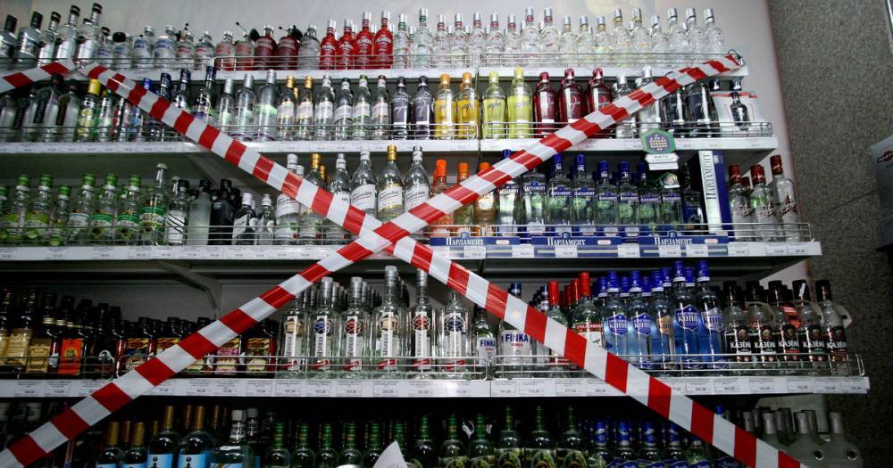 Россияне за 10 лет стали пить почти вдвое меньше