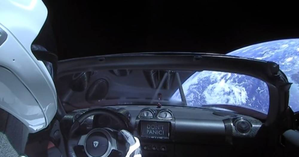 Электрокар Илона Маска начал полёт к поясу астероидов