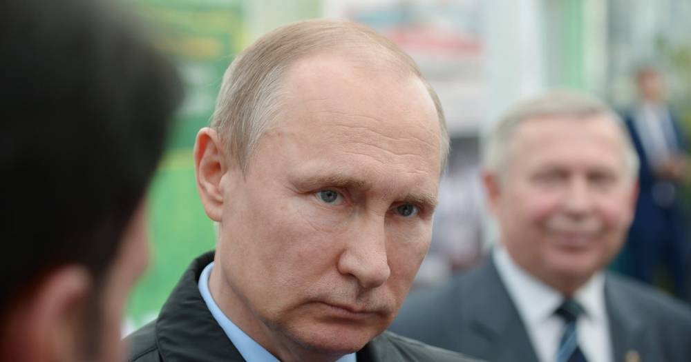 Путин пообещал усилить борьбу с "серым импортом" сельхозпродукции