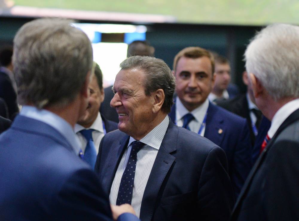 На Украине предложили ЕС ввести санкции против экс-канцлера Германии Шрёдера
