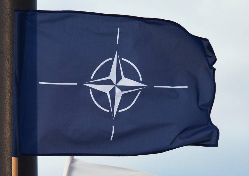 В МИД заявили, что полёты НАТО возле границ России провоцируют опасные инциденты