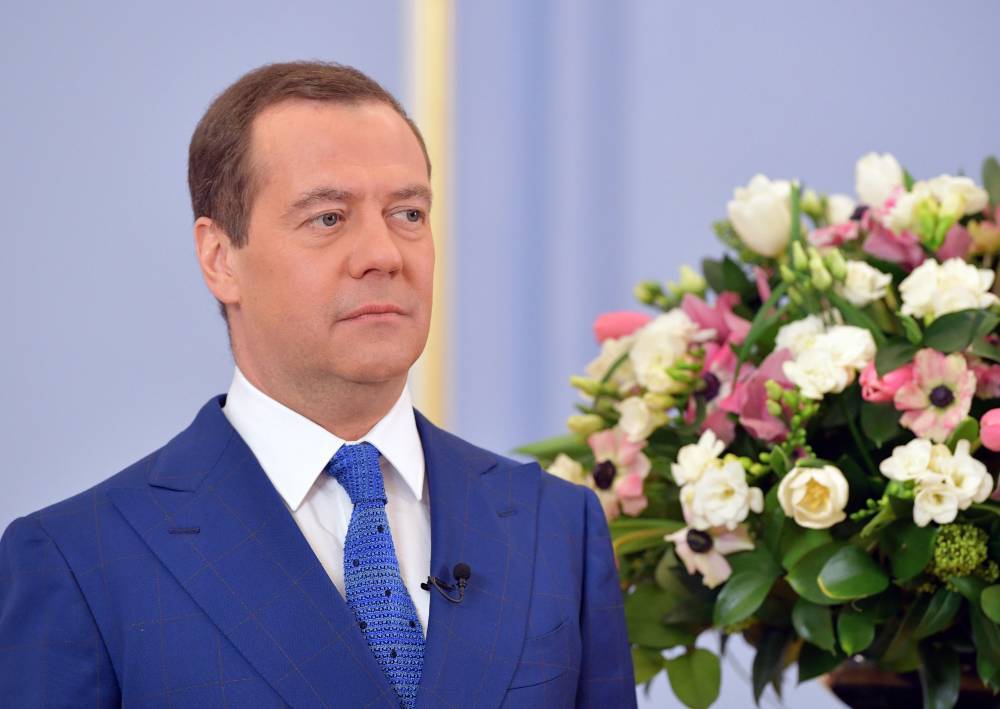 Дмитрий Медведев поздравил с профессиональным праздником работников культуры