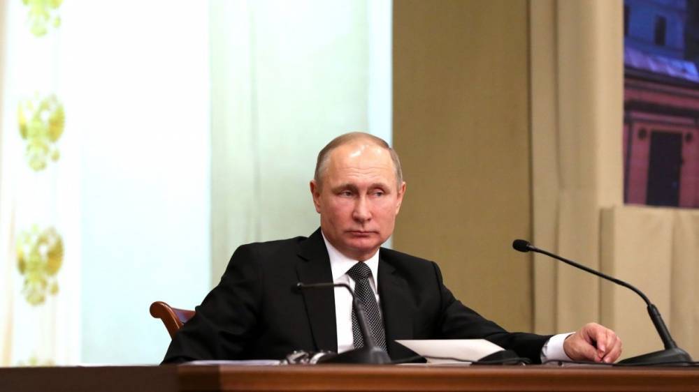 Выборы президента России: Емельяненко заявил, что на ринге проголосовал за Путина