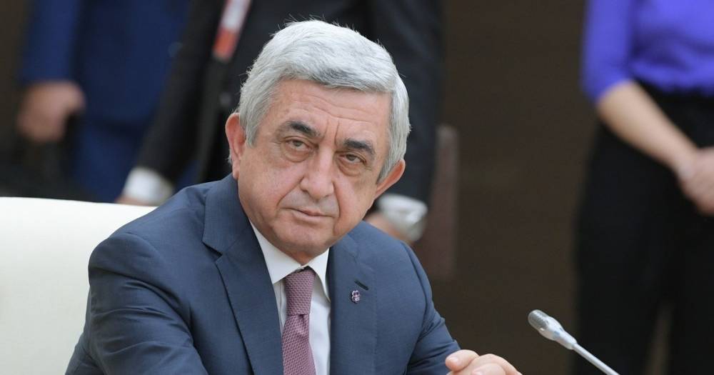 Серж Саргсян - Премьер Армении Серж Саргсян подал в отставку на фоне акций протеста - life.ru - Армения - Новости