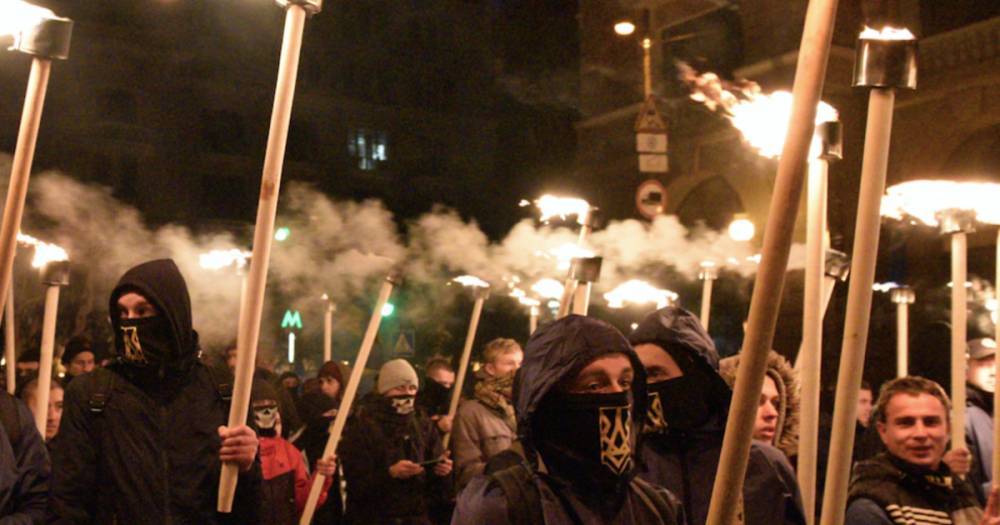 Украинские националисты объявили войну пасхальным куличам